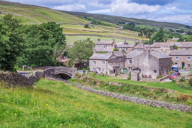 Thwaite in Swaledale is a small hamlet, popular thanks to its location on the Coast to Coast, Pennine Way and Herriot Way.